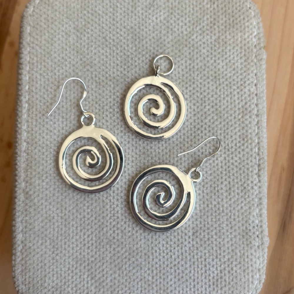 Modern Spiral Silver Earrings and Pendant Set with French Hooks